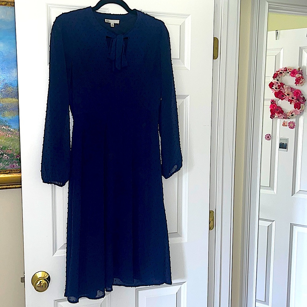 Dark blue Puffy Sleeves Dress that’s Knee Length